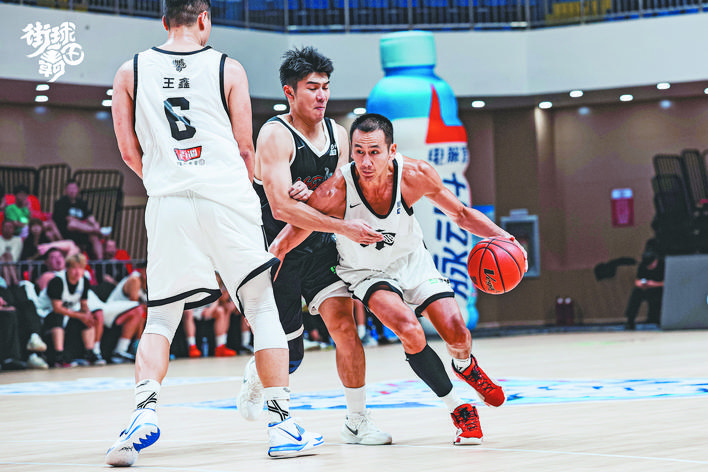 受期待, 篮球基础, 氛围非常好