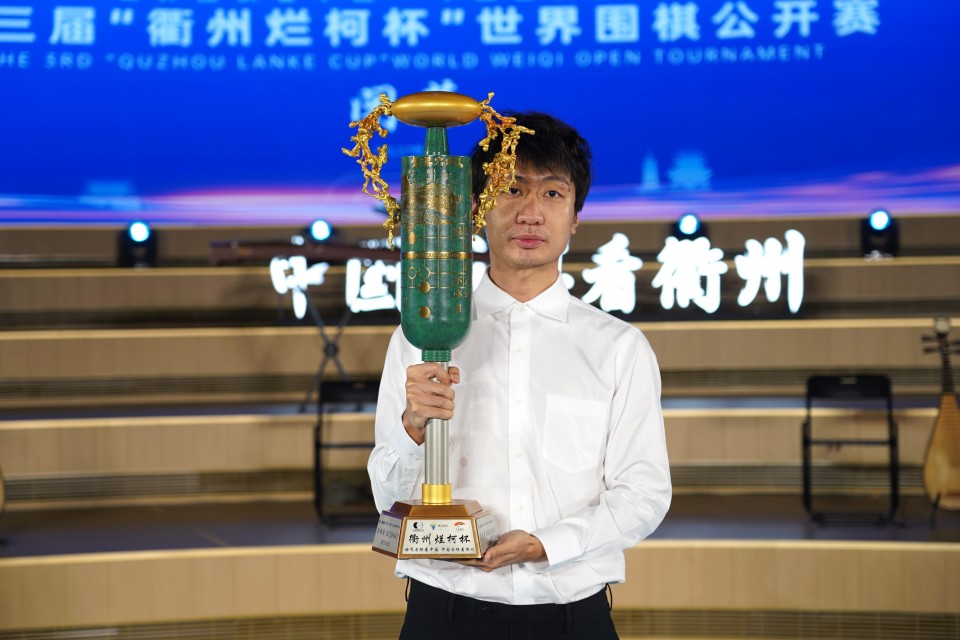 年再夺世界, src, 就是很复杂 年再夺世界, src, 就是很复杂